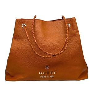 Beautiful Gucci purse!!  Looks brand new!!
